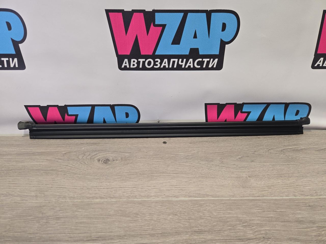 Уплотнитель стекла Volkswagen Jetta 7 поколение 2019, 1.4 л., бензин, АКПП, черный, седан, передний привод, 17A839479