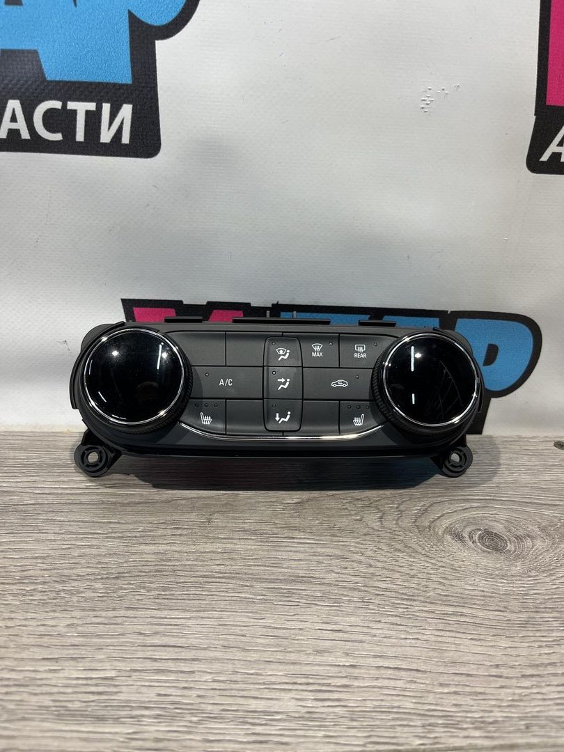 блок управления печки / климат-контроля Buick Encore GX 1 поколение [рестайлинг] 2025, 1.3 л., бензин, АКПП, белый, передний привод, 42854932