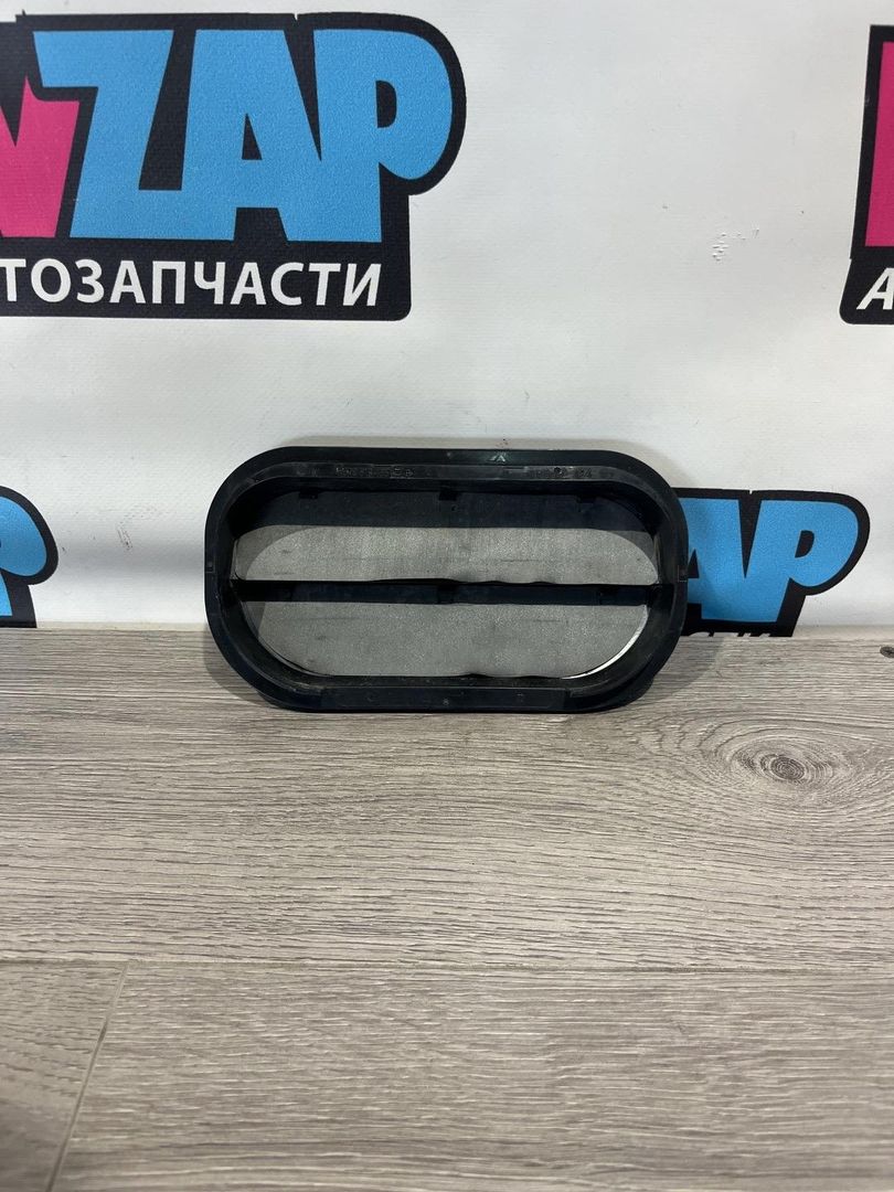 решетка вентиляции кузова Volkswagen Jetta 7 поколение 2019, 1.4 л., бензин, АКПП, синий, седан, передний привод, 6R0819465B