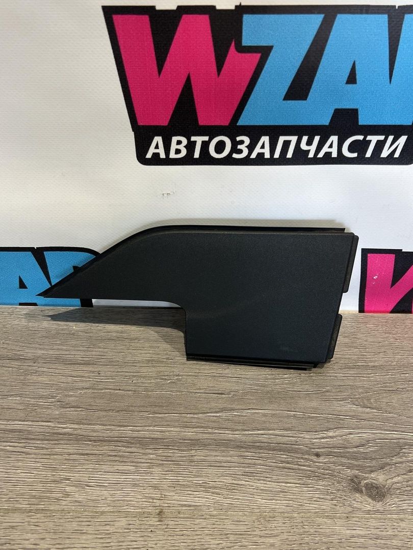 накладка петли багажника Ford Explorer 6 поколение U625 2020, 2.3 л., бензин, белый, задний привод, LB5BS42947ADW