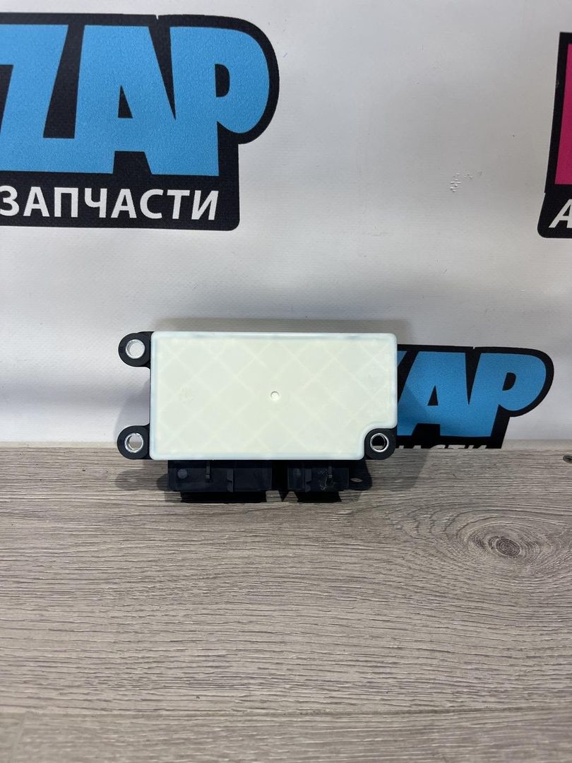 блок AirBag Chevrolet Trax 2 поколение 2024, 1.2 л., бензин, АКПП, красный, минивэн, передний привод, 13555838