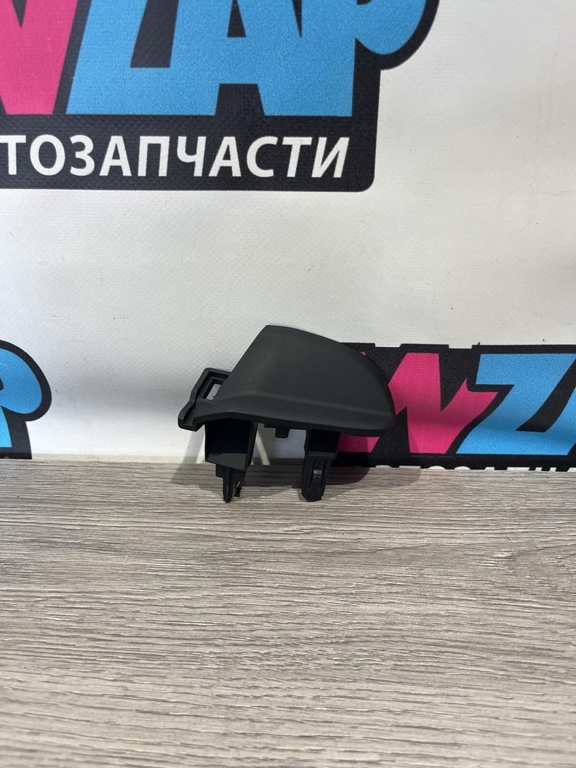 накладка на торпедо (консоль) Chevrolet Trax 2 поколение 2024, 1.2 л., бензин, АКПП, красный, минивэн, передний привод, 42840903
