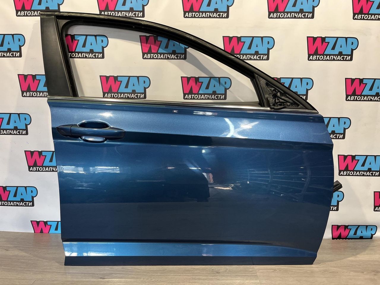 дверь передняя правая Volkswagen Jetta 7 поколение 2019, 1.4 л., бензин, АКПП, синий, седан, передний привод - фото №1