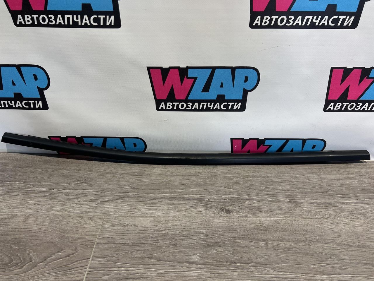 молдинг стекла Chevrolet Trax 2 поколение 2024, 1.2 л., бензин, АКПП, красный, минивэн, передний привод, 9BQCRFR2