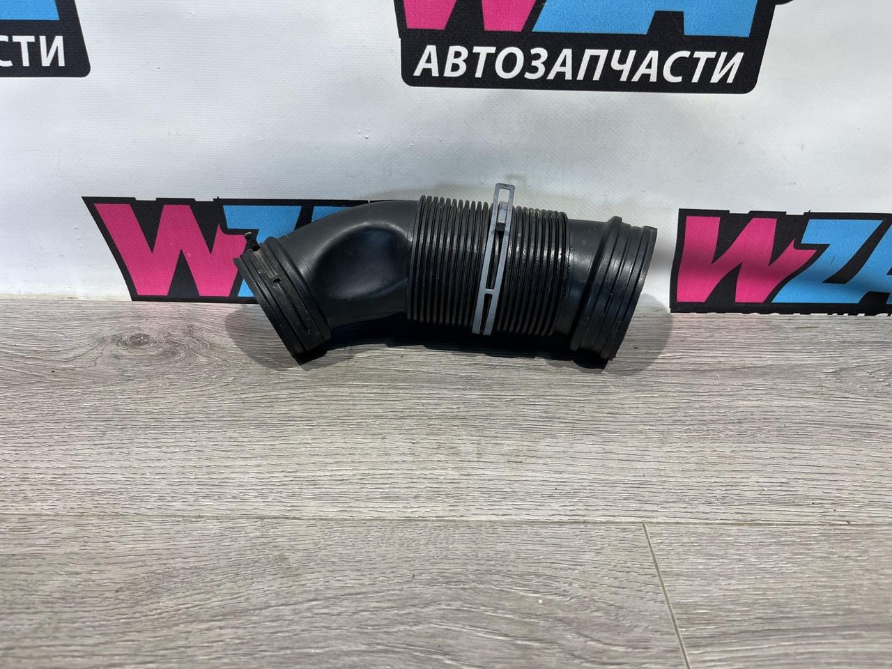 патрубок воздушного фильтра Volkswagen Jetta 7 поколение 2019, 1.4 л., бензин, АКПП, черный, седан, передний привод, 5QM129684