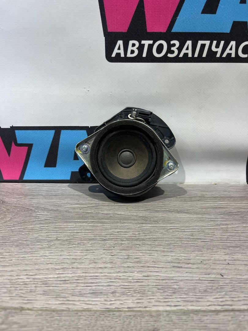 динамик двери Ford Mustang 6 поколение S550 [рестайлинг] 2019, 2.3 л., бензин, АКПП, красный, кабриолет, задний привод