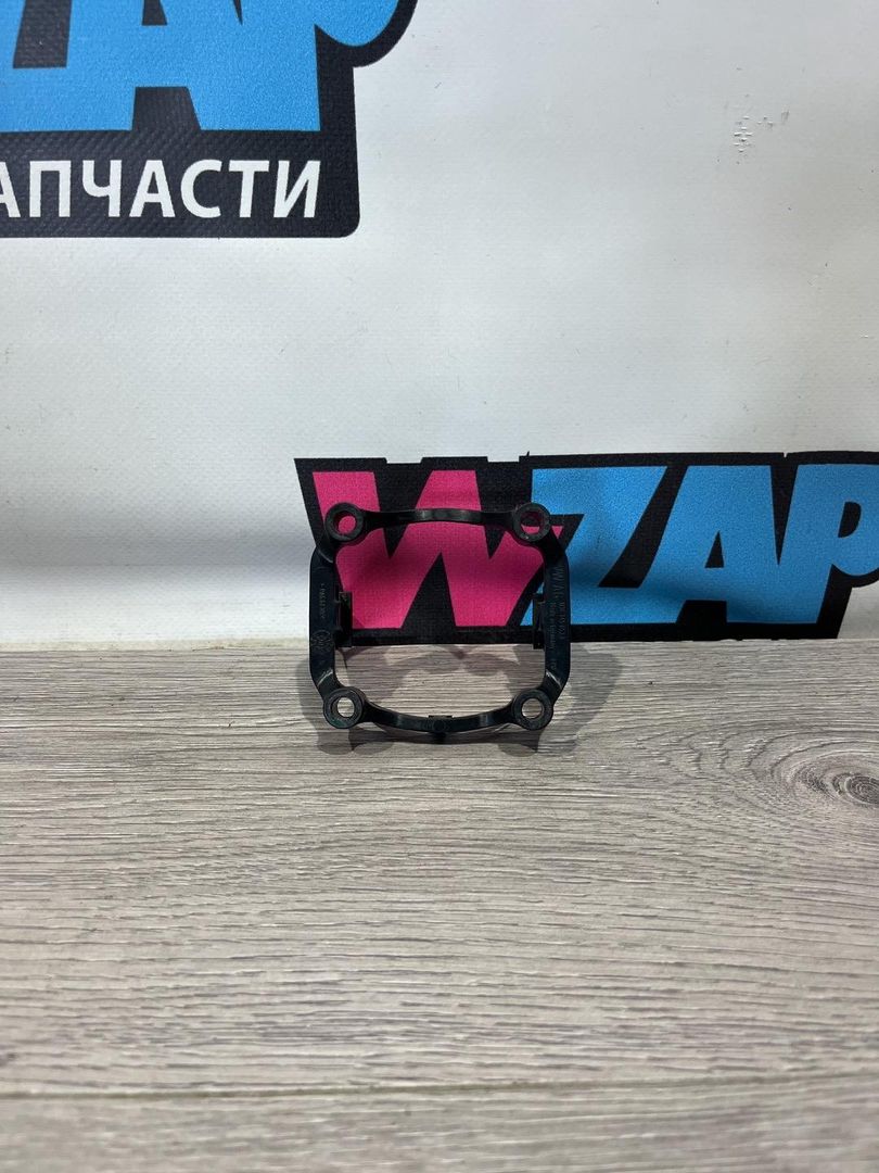 кронштейн (крепление) Volkswagen Jetta 7 поколение 2019, 1.4 л., бензин, МКПП, черный, седан, передний привод, 03F145853A