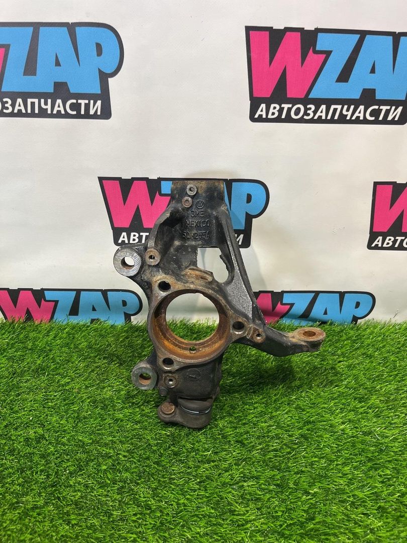 кулак поворотный левый Volkswagen Jetta 7 поколение 2019, 1.4 л., бензин, АКПП, синий, седан, передний привод, 5QM255A