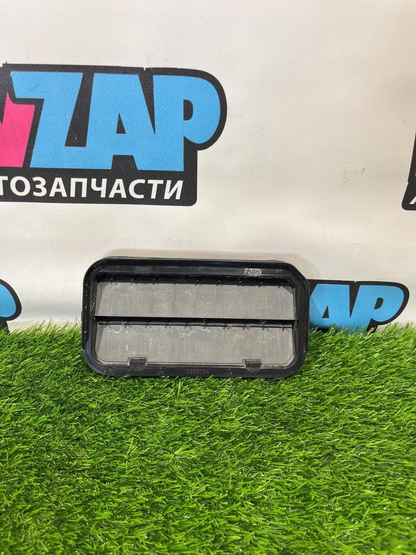 решетка вентиляции кузова Chevrolet TrailBlazer 3 поколение [рестайлинг] 2023, 1.3 л., бензин, АКПП, полный привод, 13588034