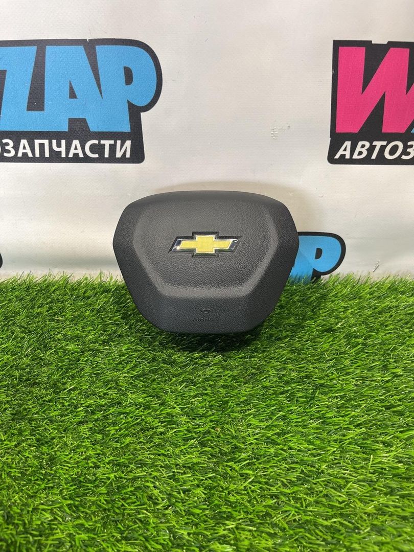 подушка безопасности водителя Chevrolet TrailBlazer 3 поколение [рестайлинг] 2023, 1.3 л., бензин, АКПП, полный привод, 60006225