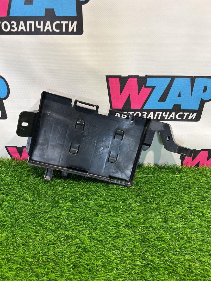 кронштейн (крепление) Chevrolet TrailBlazer 3 поколение [рестайлинг] 2023, 1.3 л., бензин, АКПП, полный привод, 42766894