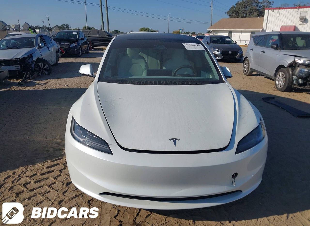 Tesla Model 3 2 Highland 2025