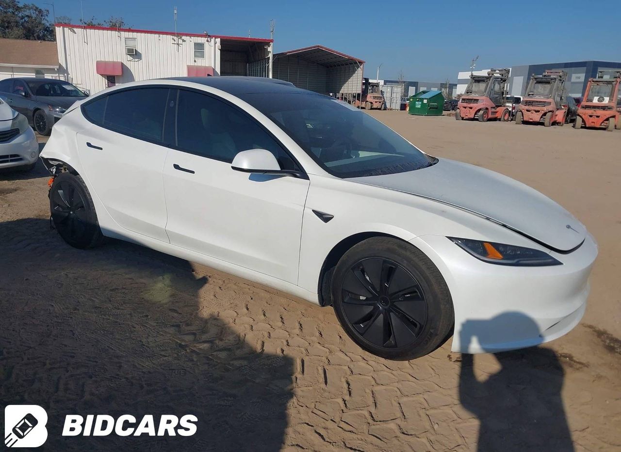 Tesla Model 3 2 Highland 2025