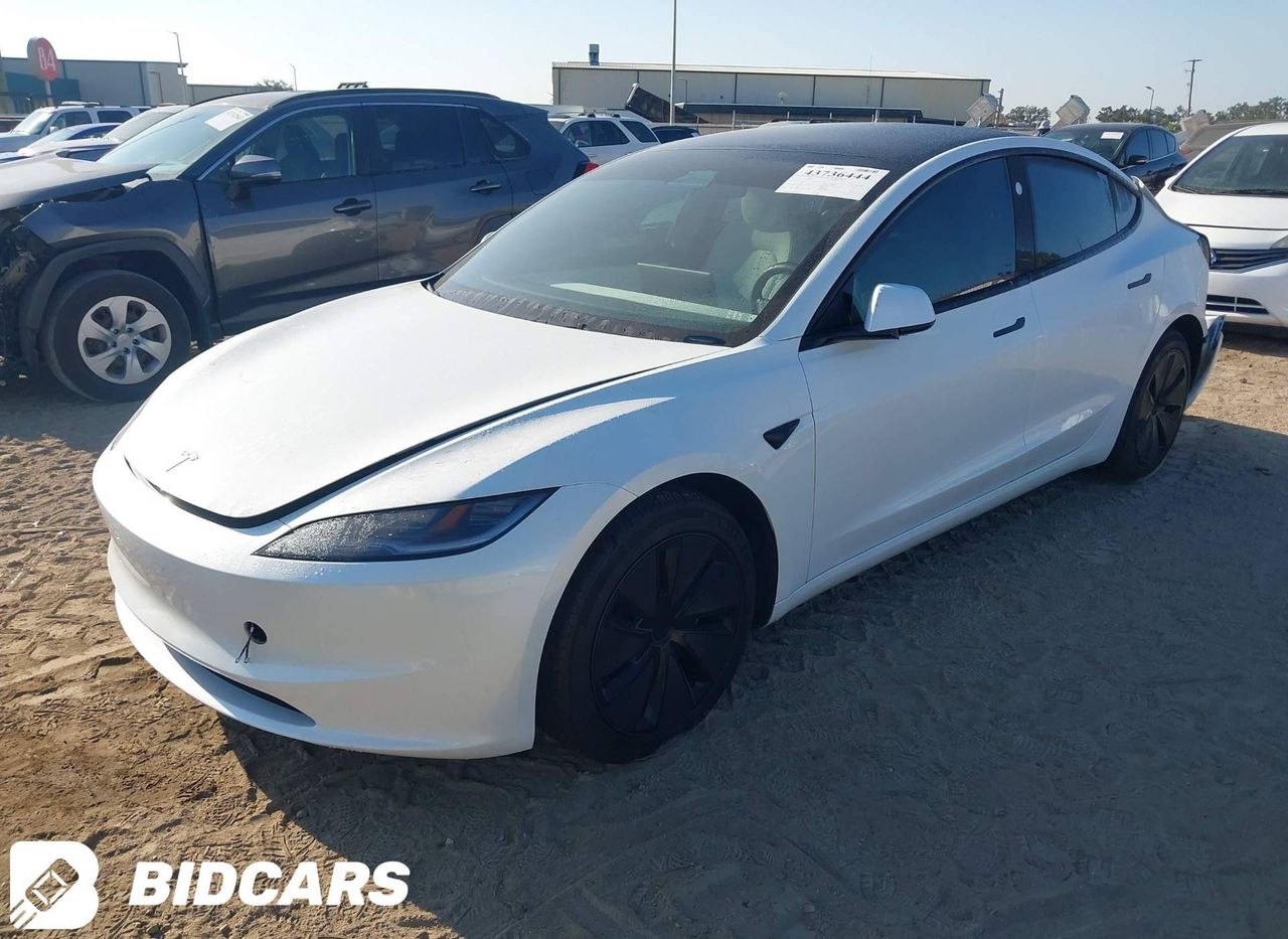 Tesla Model 3 2 Highland 2025