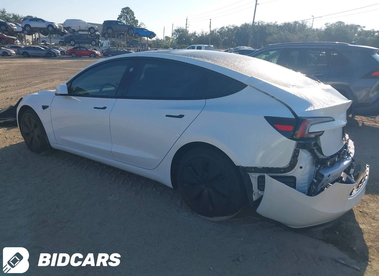 Tesla Model 3 2 Highland 2025