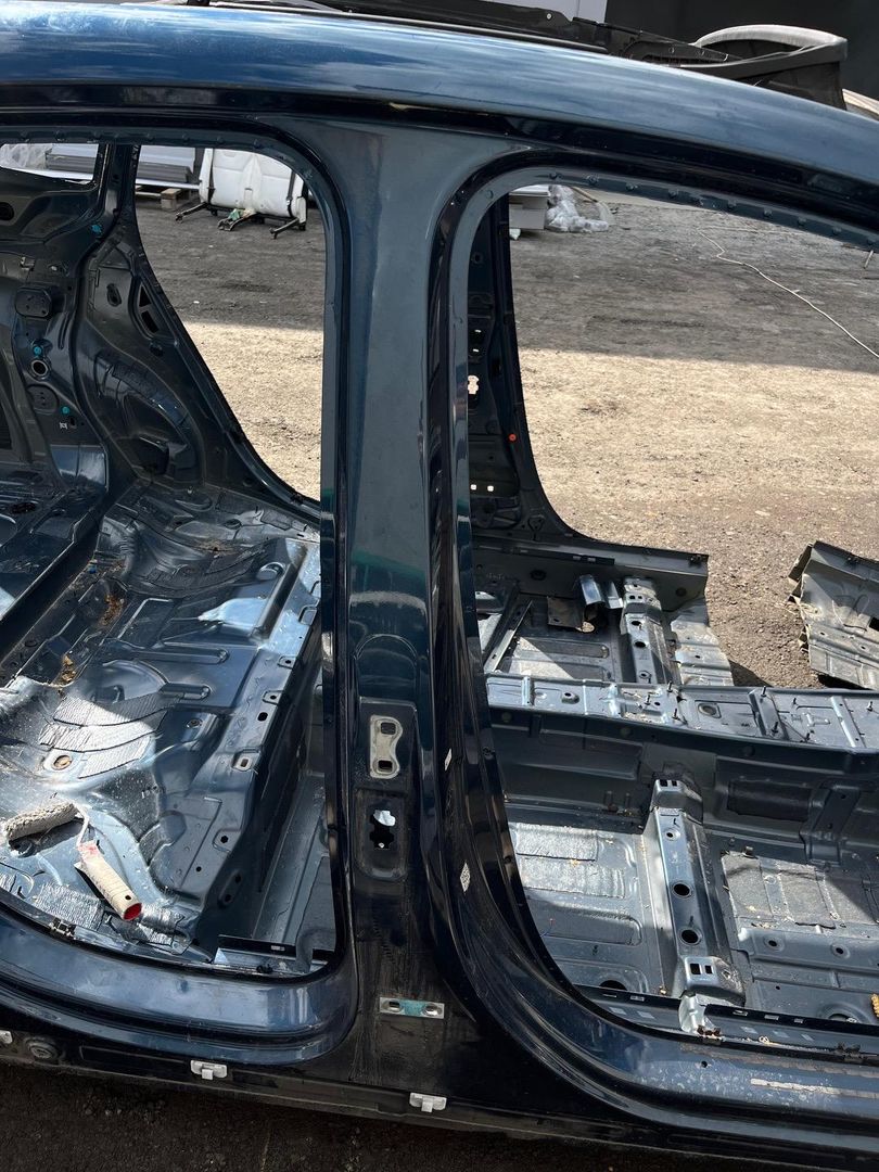 Стойка кузовная центральная правая Mercedes-Benz GLA-Класс H247 2020, 2.0 л., бензин, АКПП, синий, передний привод