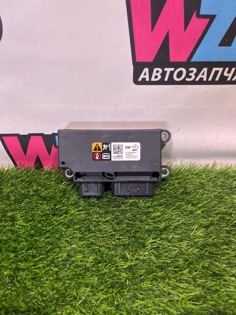 блок AirBag Chevrolet TrailBlazer 3 поколение [рестайлинг] 2023, 1.3 л., бензин, АКПП, полный привод, 13534413