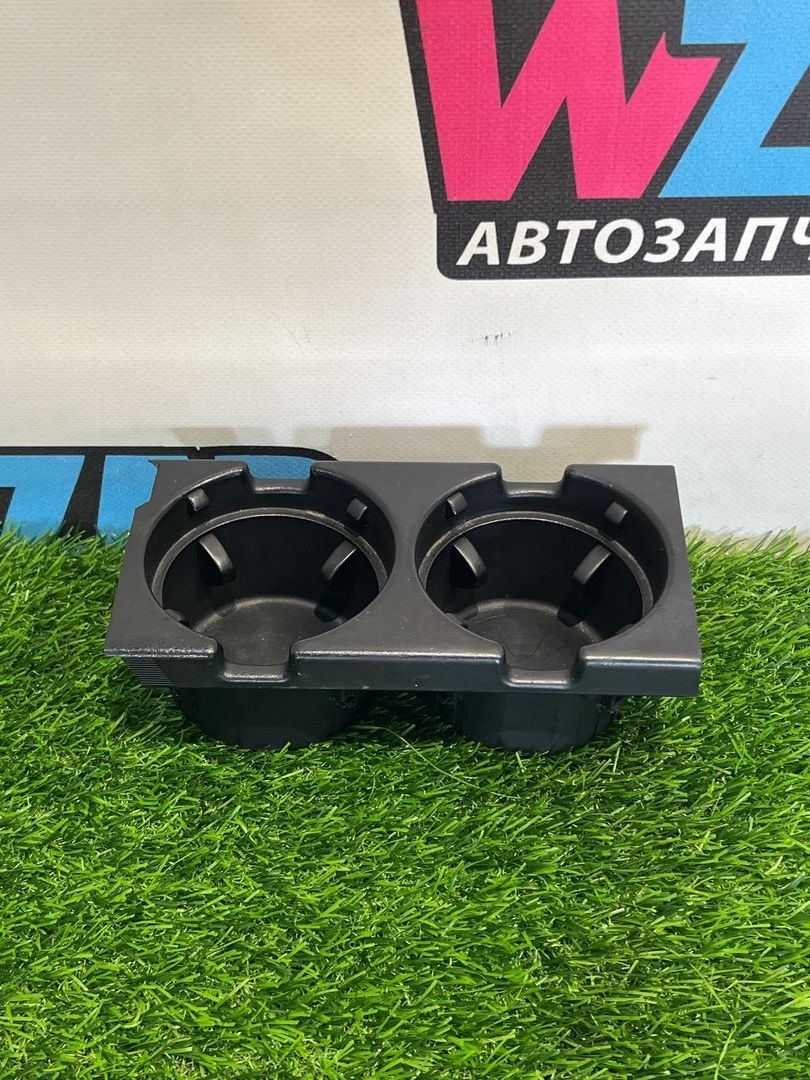 подстаканник BMW M3 E46 2003, 3.2 л., S54 B32, бензин, АКПП, синий, хетчбэк 3 дв., задний привод, 8248504, 8217953, 8217955