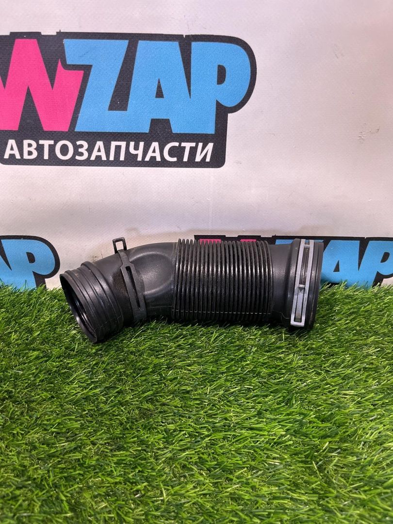 патрубок воздушного фильтра Volkswagen Jetta 7 поколение 2019, 1.4 л., бензин, АКПП, черный, седан, передний привод, 5QM129684