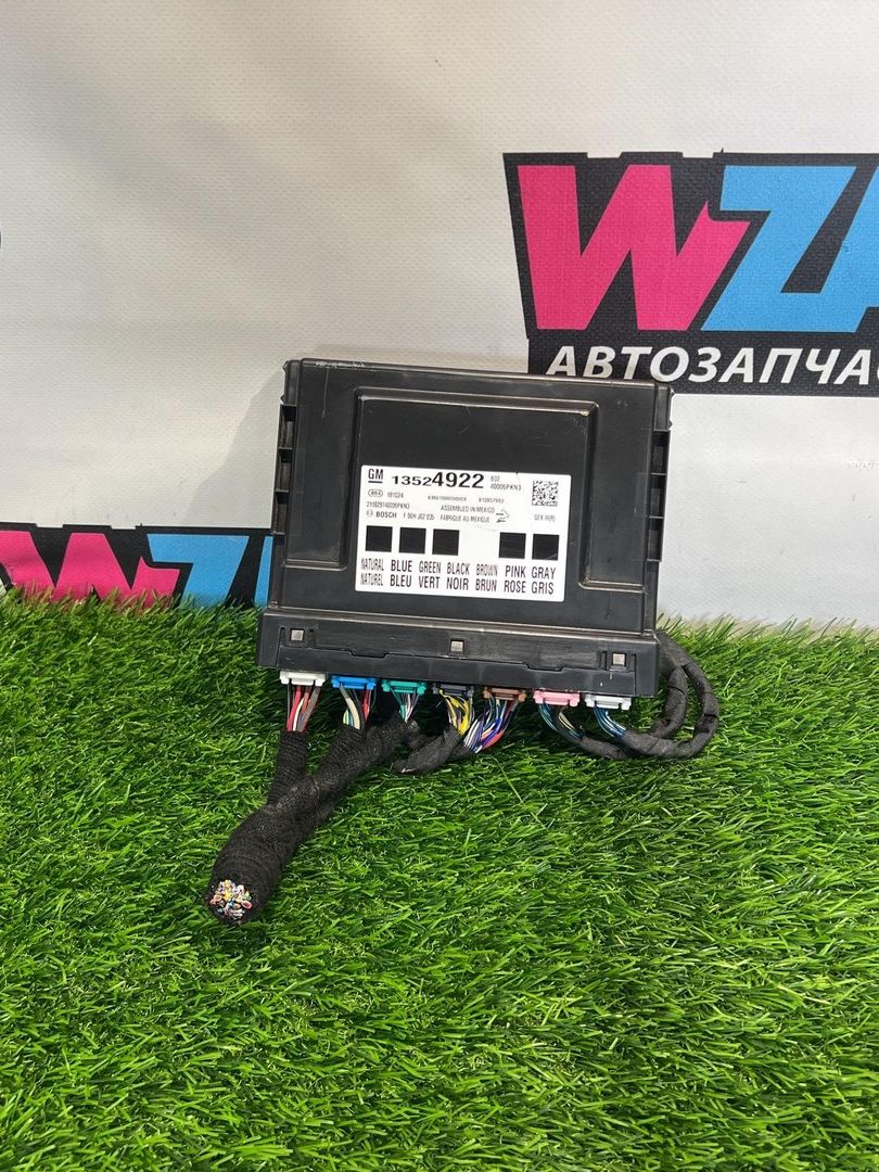 Блок управления BCM (Body Control Module) GMC Terrain 2 поколение 2019, 1.5 л., бензин, АКПП, черный, минивэн, передний привод, 13524922