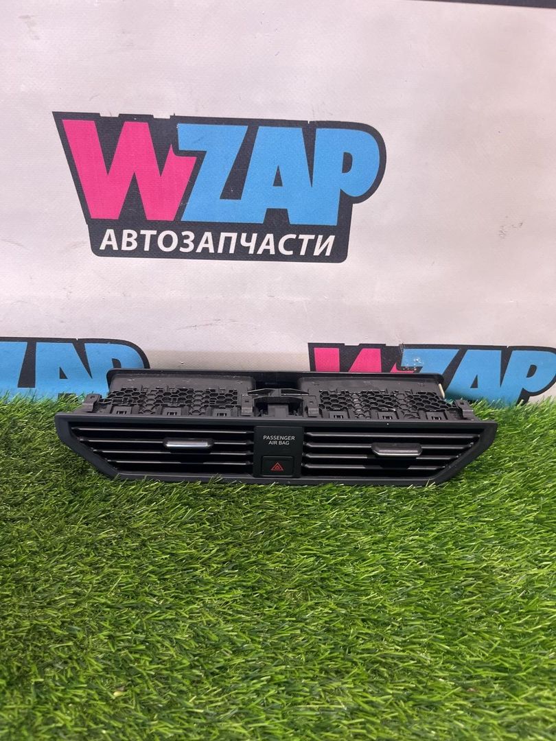 дефлектор обдува салона Volkswagen Jetta 7 поколение 2019, 1.4 л., бензин, АКПП, синий, седан, передний привод, 17B819728A