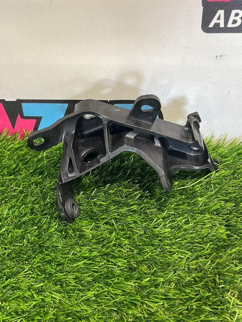 Кронштейн блока ABS Tesla Model 3 2 поколение Highland 2025, белый, 134474100B - фото №1