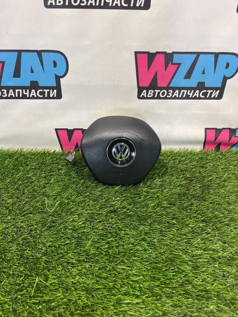 подушка безопасности водителя Volkswagen Jetta 7 поколение 2019, 1.4 л., бензин, АКПП, черный, седан, передний привод, 17A880201F - фото №1