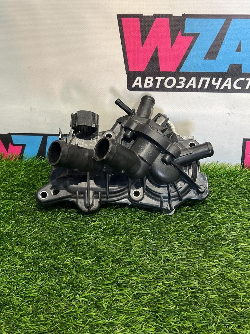 помпа Volkswagen Jetta 7 поколение (2018 - 2026), 1.4 л., 04E121600BD, 04E121042