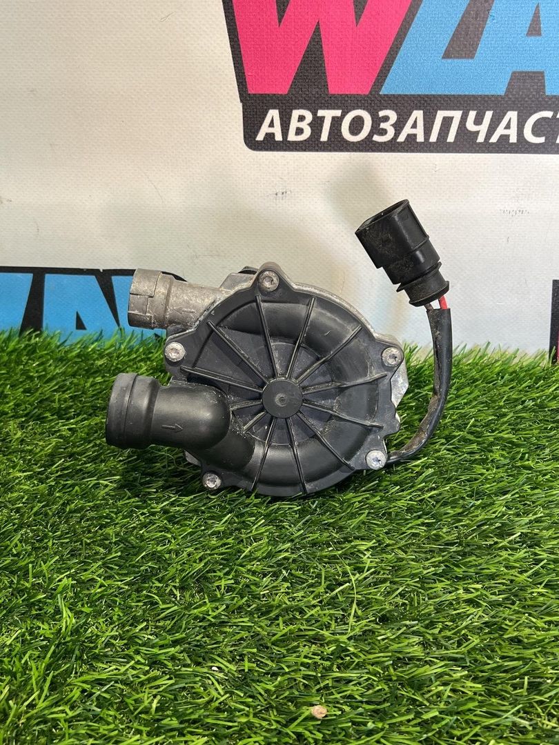 насос продувки катализатора Volkswagen Jetta 7 поколение (2018 - 2026), 1.4 л., 04E131083G