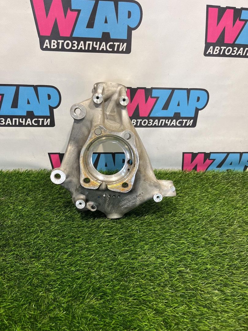 кулак поворотный правый BMW i4 G26 (2021 - 2024), 6893260