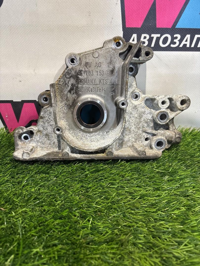 крышка двигателя передняя Volkswagen Jetta 7 поколение (2018 - 2026), 1.4 л., 04E103153B