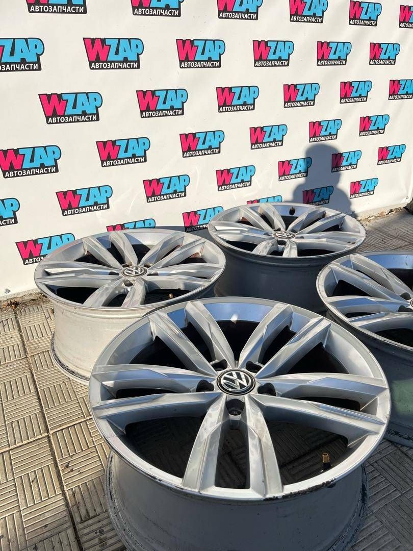 диск литой Volkswagen Passat B8 2016, 2.0 л., дизель, универсал, передний привод, правый руль