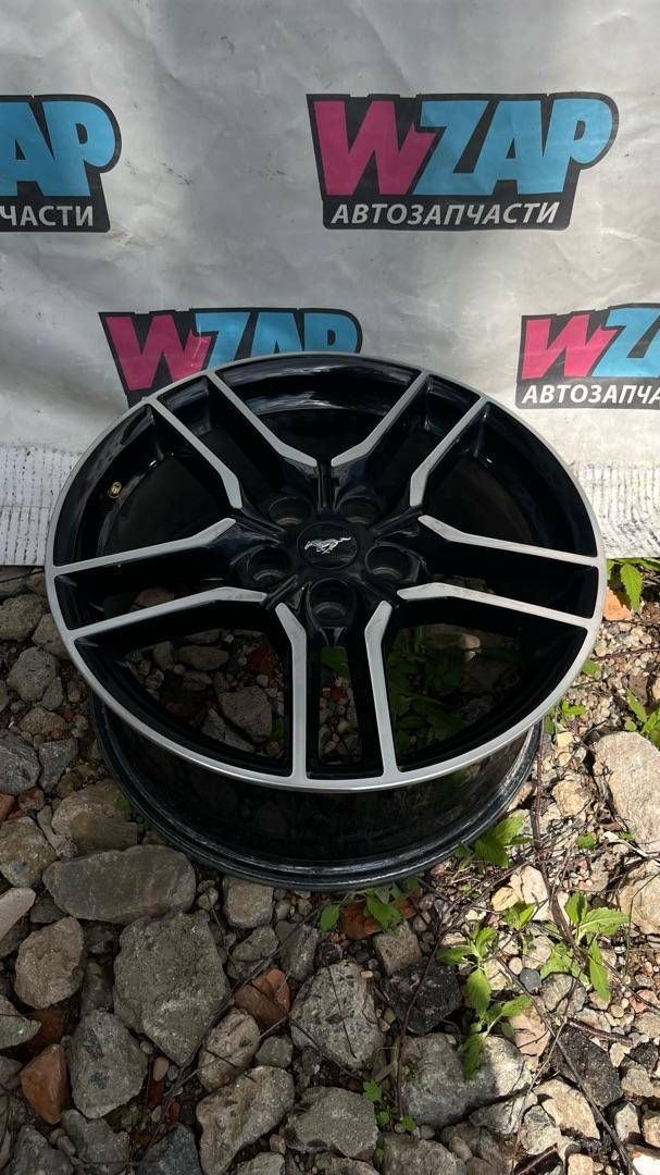 диск литой Ford Mustang 6 поколение S550 [рестайлинг] 2019, 2.3 л., бензин, АКПП, красный, кабриолет, задний привод