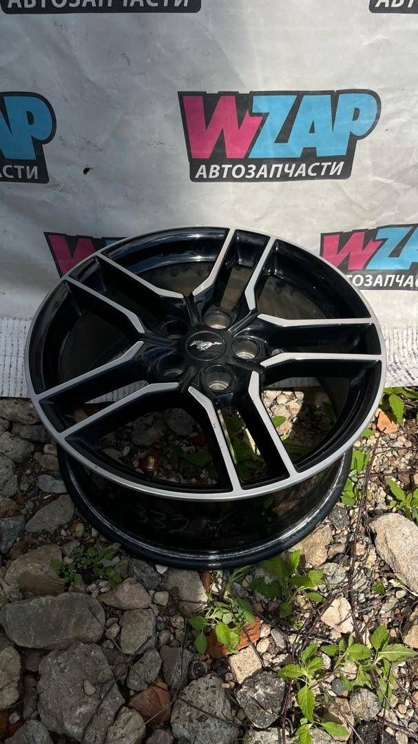 диск литой Ford Mustang 6 поколение S550 [рестайлинг] 2019, 2.3 л., бензин, АКПП, красный, кабриолет, задний привод