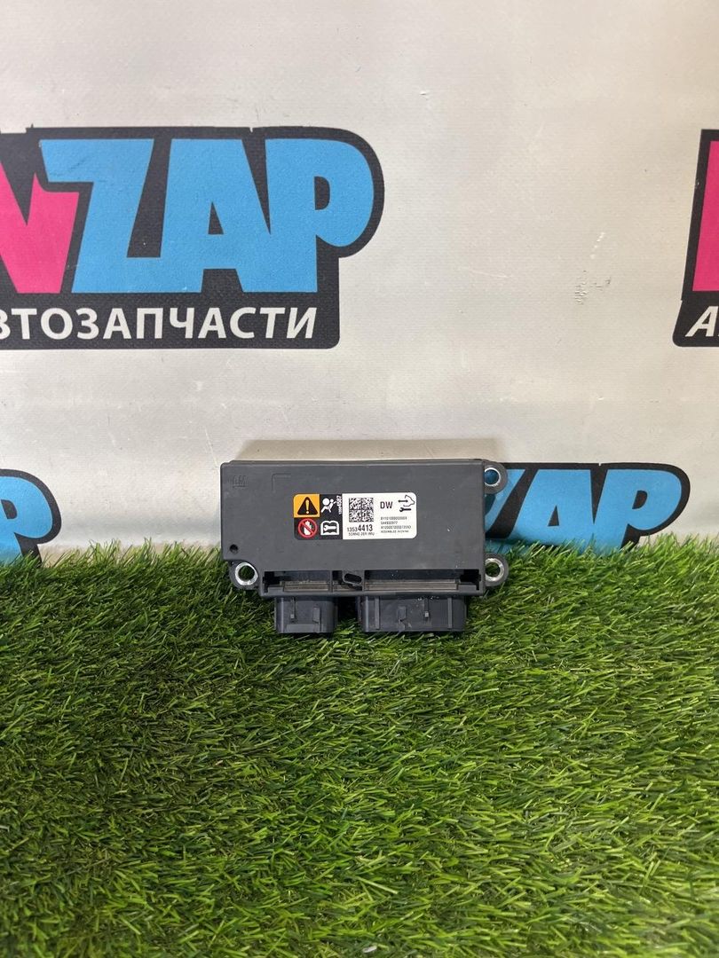 блок AirBag Buick Encore GX 1 поколение 2020, 1.3 л., АКПП, баклажан, полный привод, 13534413