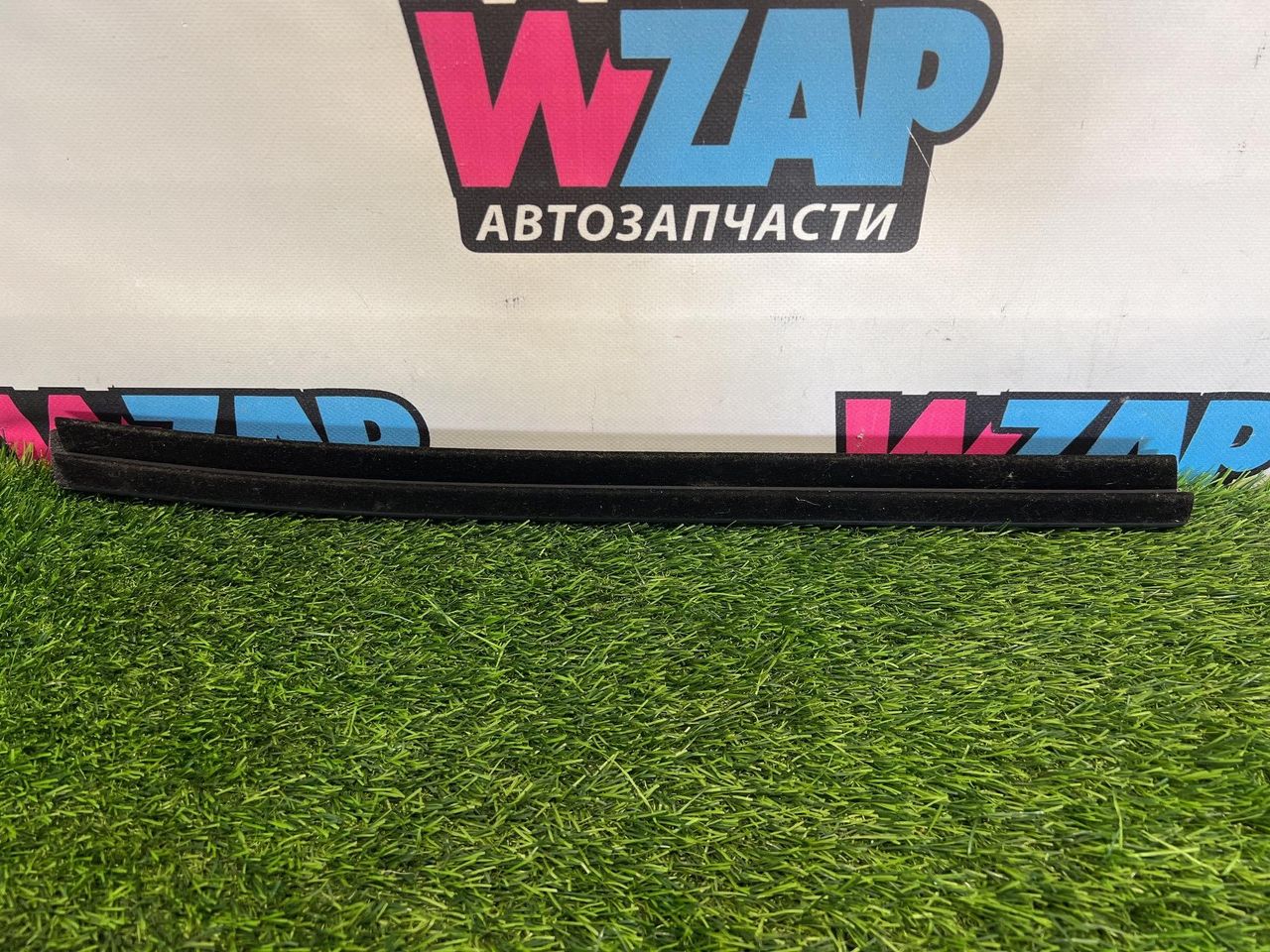 Уплотнитель стекла Buick Encore GX 1 поколение 2020, 1.3 л., АКПП, баклажан, полный привод, 7245
