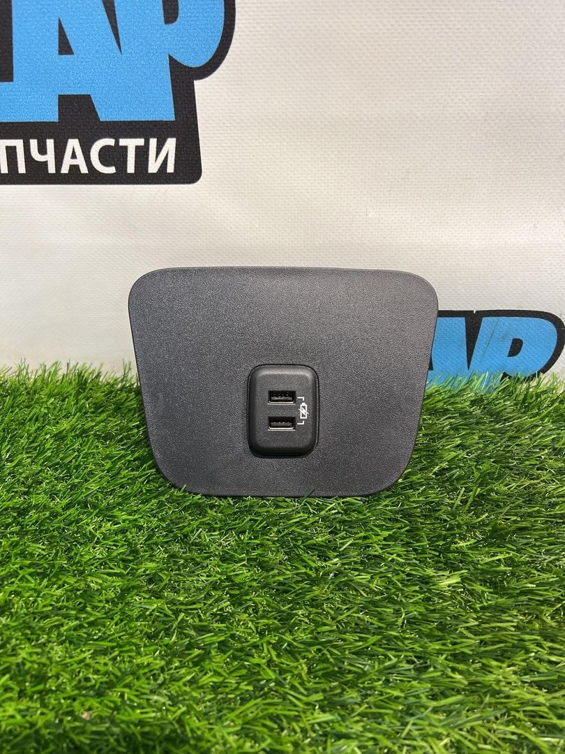 разъем AUX / USB GMC Terrain 2 поколение 2019, 1.5 л., бензин, АКПП, черный, минивэн, передний привод, 13598459, 23386234