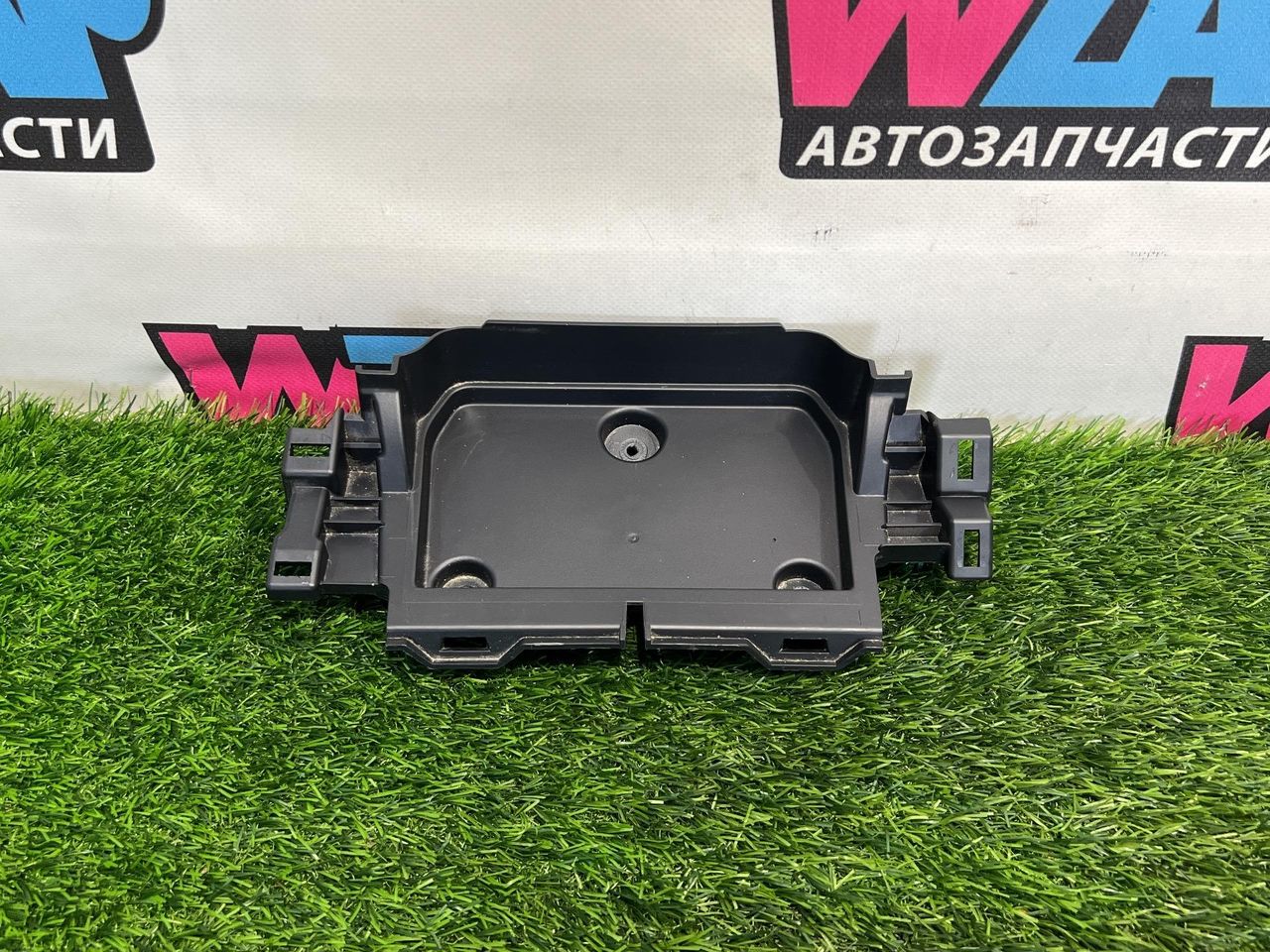 подстаканник Ford Explorer 6 поколение U625 2020, 2.3 л., бензин, белый, задний привод, LB5BS044J53A