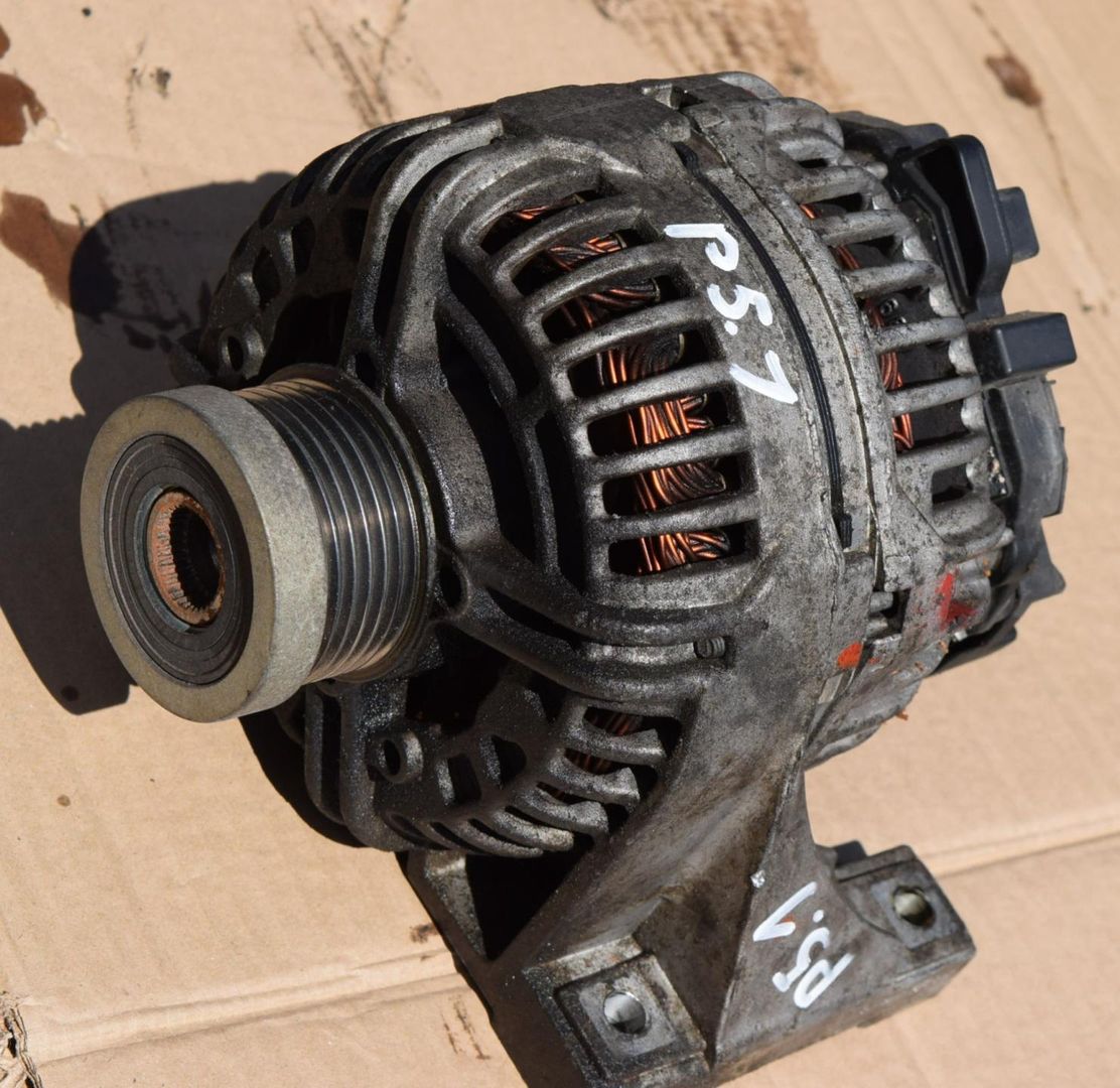 генератор Volvo XC70 1 поколение 2002, 2.4 л., Ti, B 5244 T3, бензин, АКПП, универсал, полный подключаемый привод, 8622786, 0124525014 - фото №1
