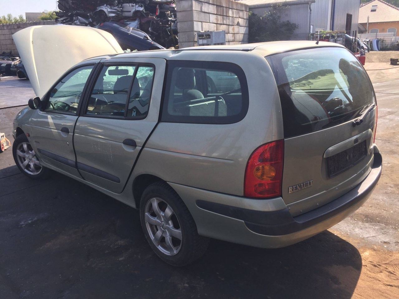 Renault Megane рест. 2001