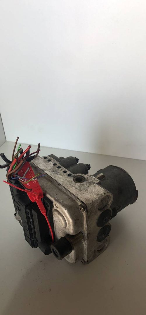 блок ABS Opel Vectra B 1997, 2.0 л., бензин, 5МКПП, 0265220024, 90468702