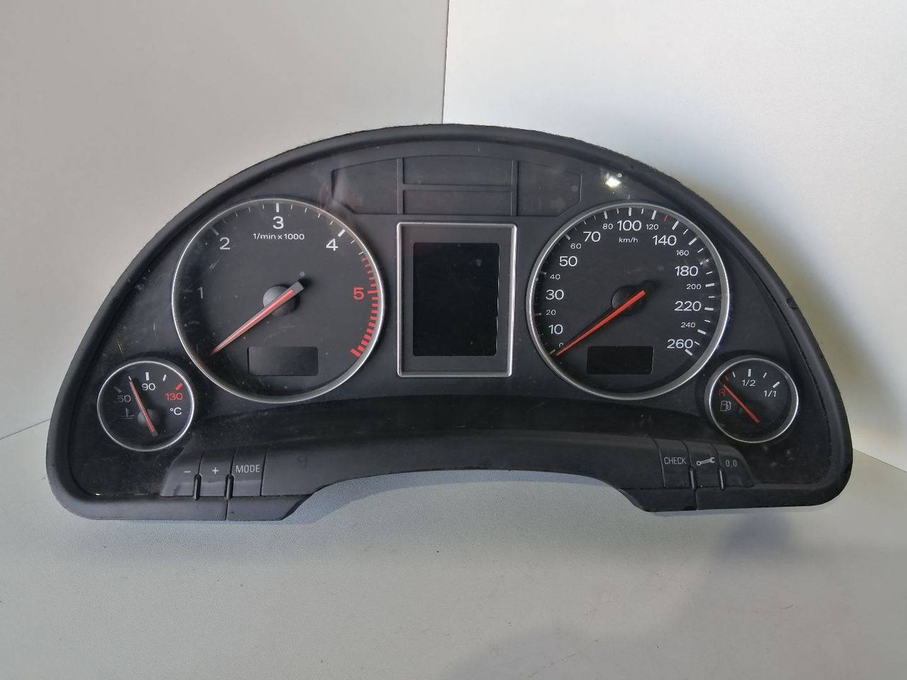 щиток приборов (приборная панель) Audi A4 B6 2003, 1.9 л., AWX, дизель, 6МКПП, синий, седан, 8E0920900K