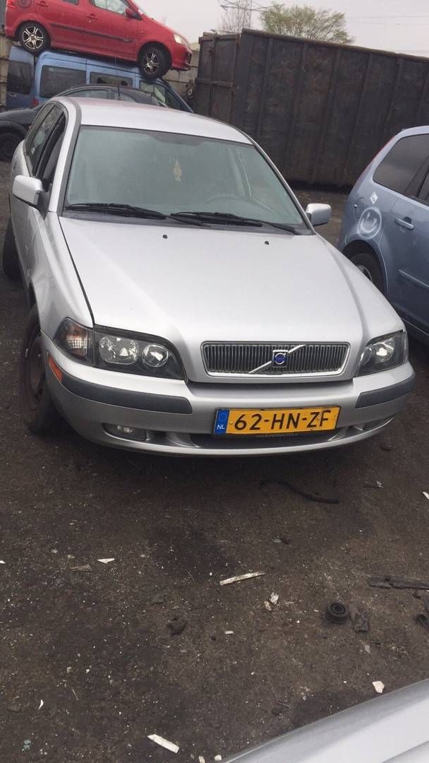 Volvo V40 рест. 2002