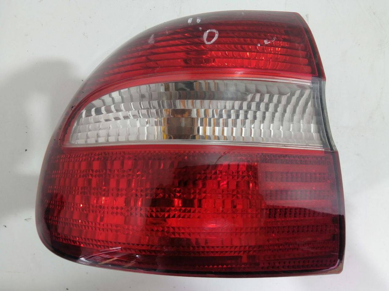 фонарь задний левый Volvo V40 1 поколение 1999, 1.9 л., F9Q 419, дизель, 5МКПП, черный, универсал