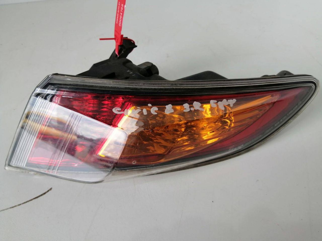 фонарь задний правый Honda Civic 8 поколение 2006, хетчбэк 5 дв.