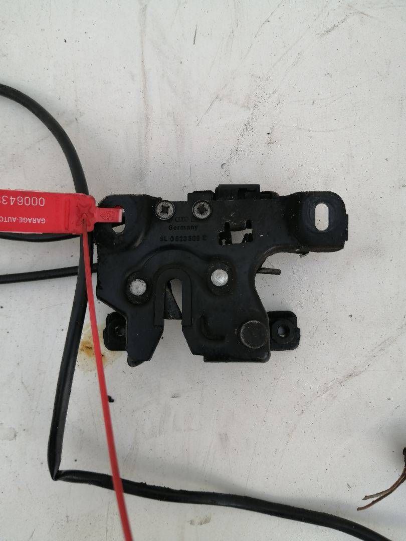 замок капота Audi A6 4B/C5 1999, 2.4 л., APS, бензин, АКПП, седан