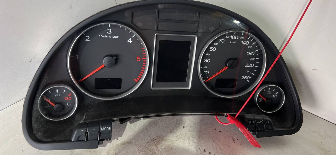 щиток приборов (приборная панель) Audi A4 B7 2006, 2.0 л., BPW, дизель, 6МКПП, универсал