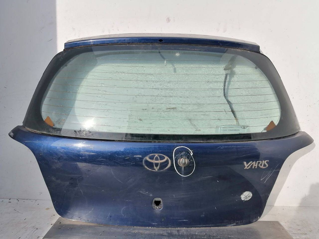 крышка багажника (дверь 3-5) Toyota Yaris P1 2001, хетчбэк 5 дв.