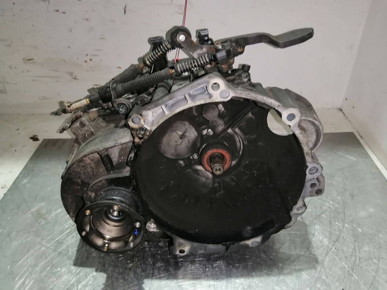 КПП механическая (МКПП) Skoda Fabia 1 поколение [рестайлинг] 2006, 1.9 л., ASZ, дизель, 6МКПП, 080692, HDS