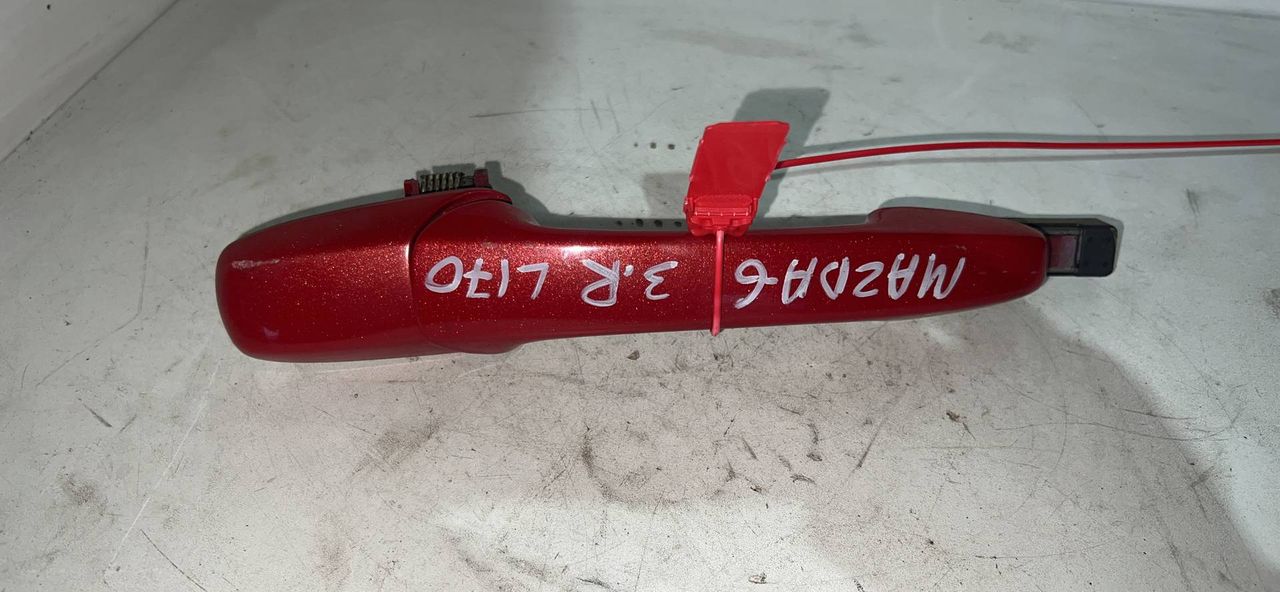 ручка наружная задняя правая Mazda 6 GG [рестайлинг] 2005, 2.0 л., дизель, 5МКПП, красный, универсал